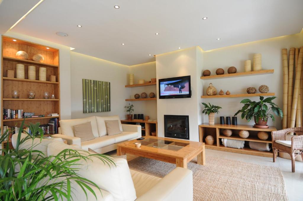 Bamboo Guest House هيرمانوس المظهر الخارجي الصورة